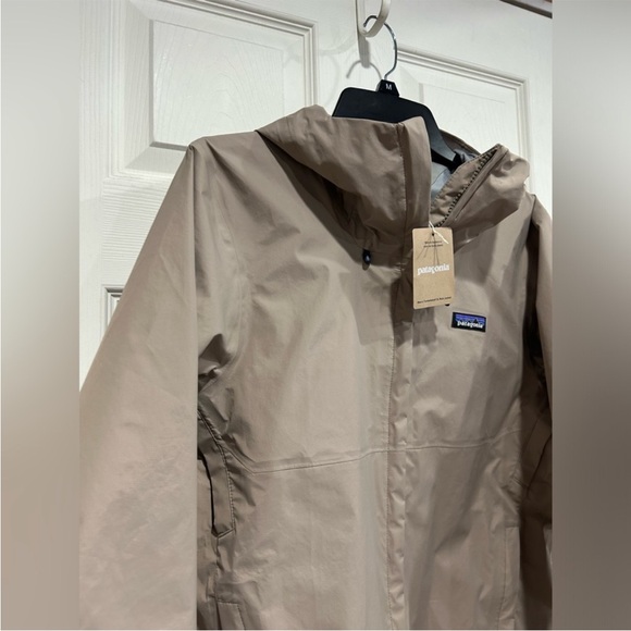 Patagonia Men's XL Torrentshell 3L Jacket Rain Waterproof Grey Tan NWT - Picture 2 of 10